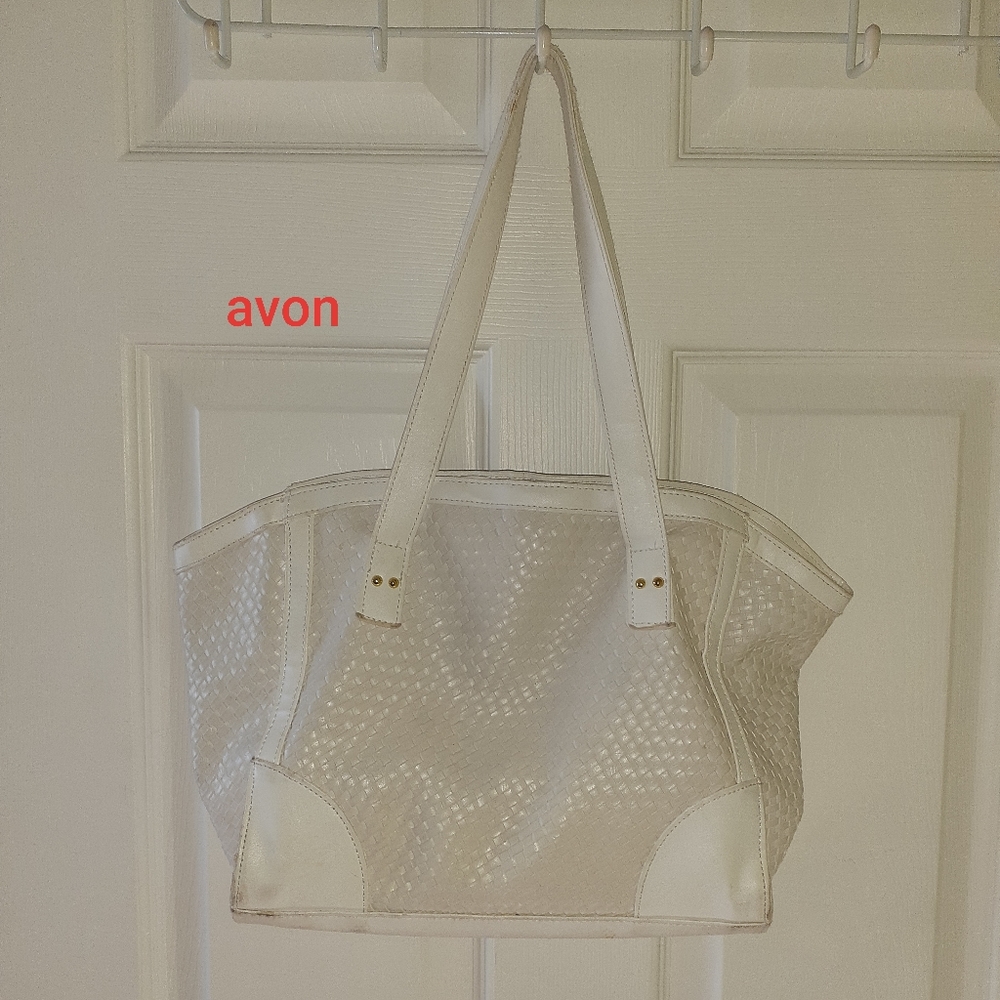 Purses - Picture 2 of 8